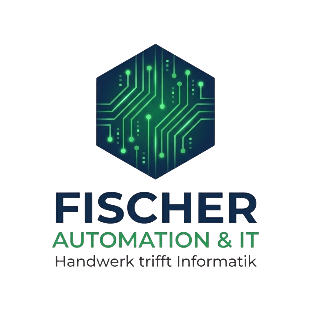 Quadratisches Logo-Icon von Fischer Automation & IT: Ein dunkelblaues Sechseck transformiert sich in grüne digitale Schaltkreise – Symbol für die Verschmelzung von Handwerk und moderner IT.